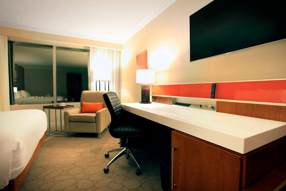 Hotel Deltas By Marriott London Armouries