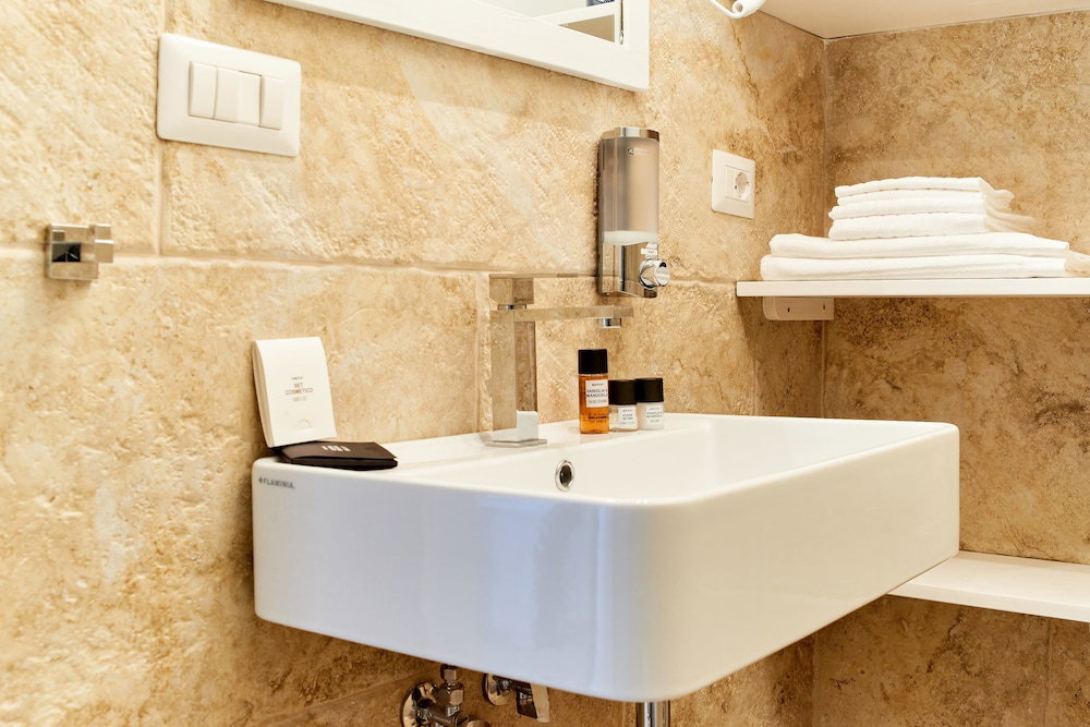 Posea Polignano Sea Suites