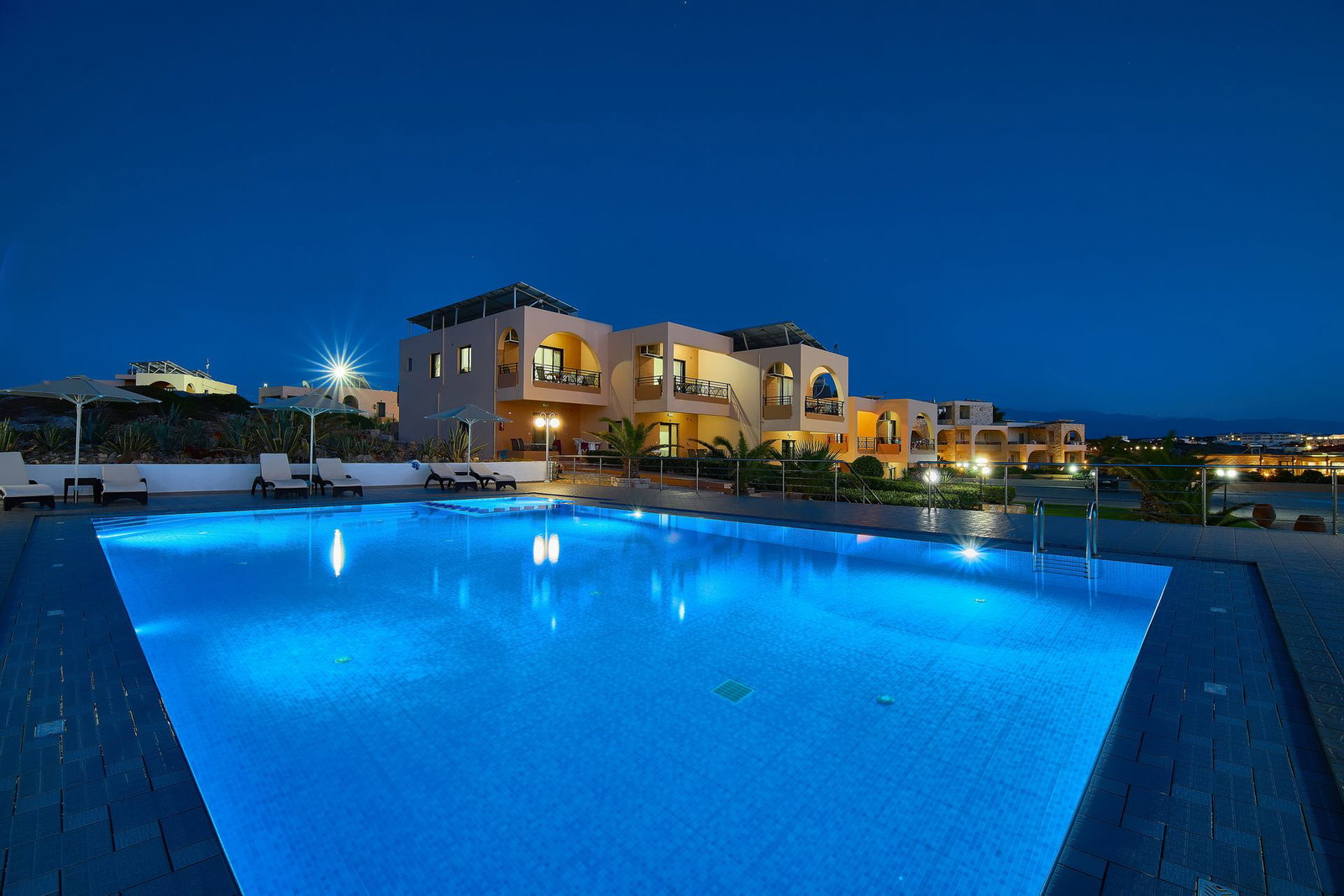 Nanakis Beach Apartments