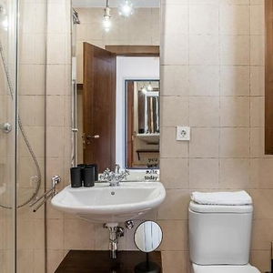 Hotel Limehome Granada Calle Santa Ana cazare Granada
