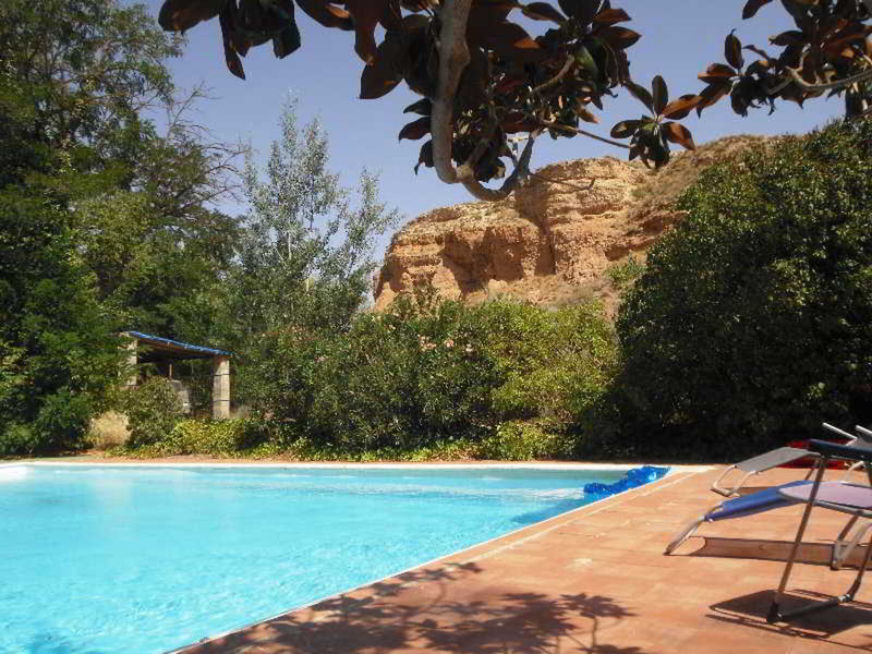 Casas Cueva La Tala