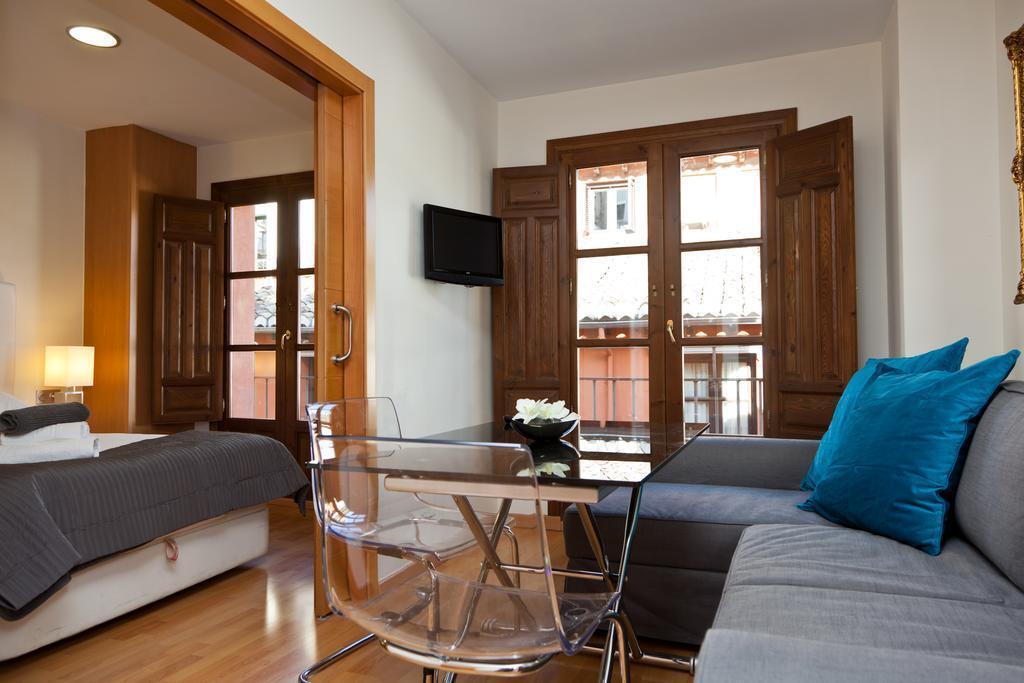 Hotel Apartamentos Elvira 21
