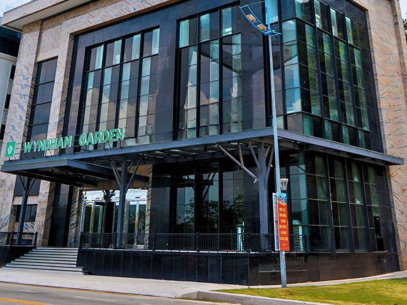 Hotel Wyndham Garden Legend Halong