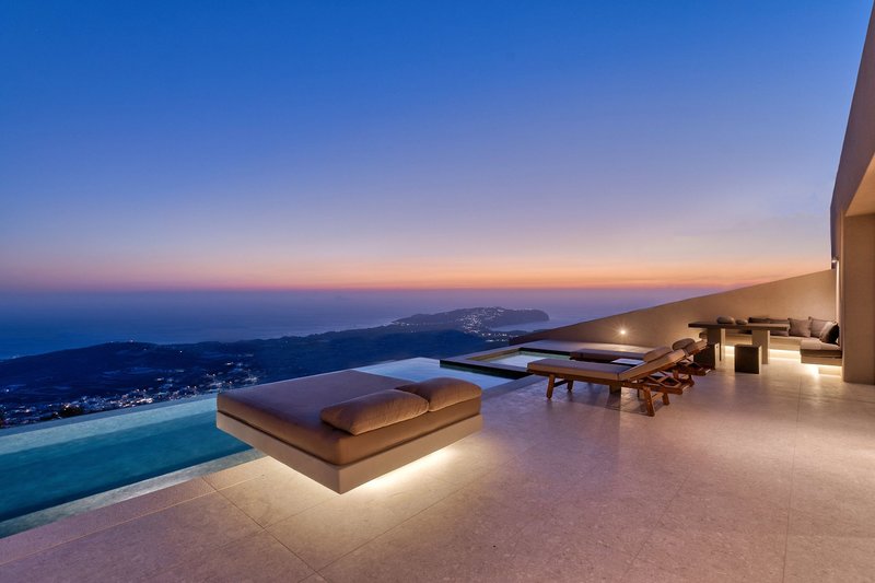 Hotel Santorini Sky Luxury Resort