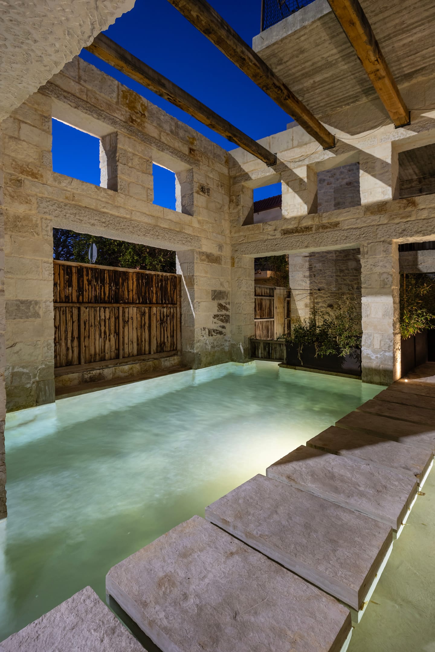 dal travel Amalen Suites