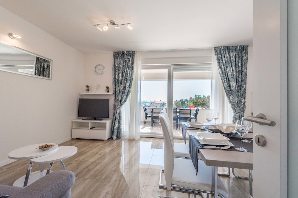 Hotel Apartments With Pool Villa Zora