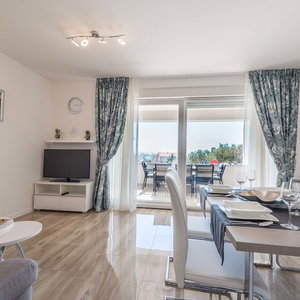 Hotel Apartments With Pool Villa Zora cazare Novalja