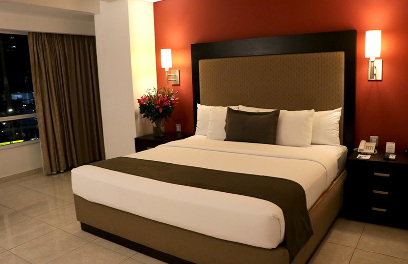 Hotel Hotel & Suites Pf