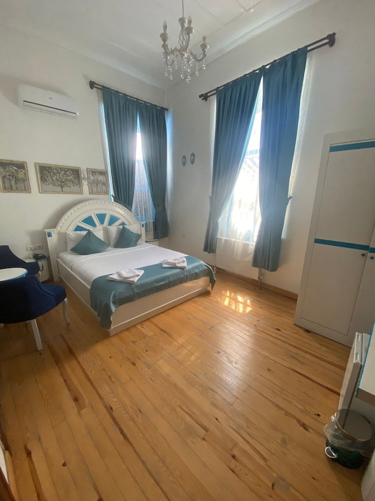 Büyükada Mavi̇ Palas Hotel