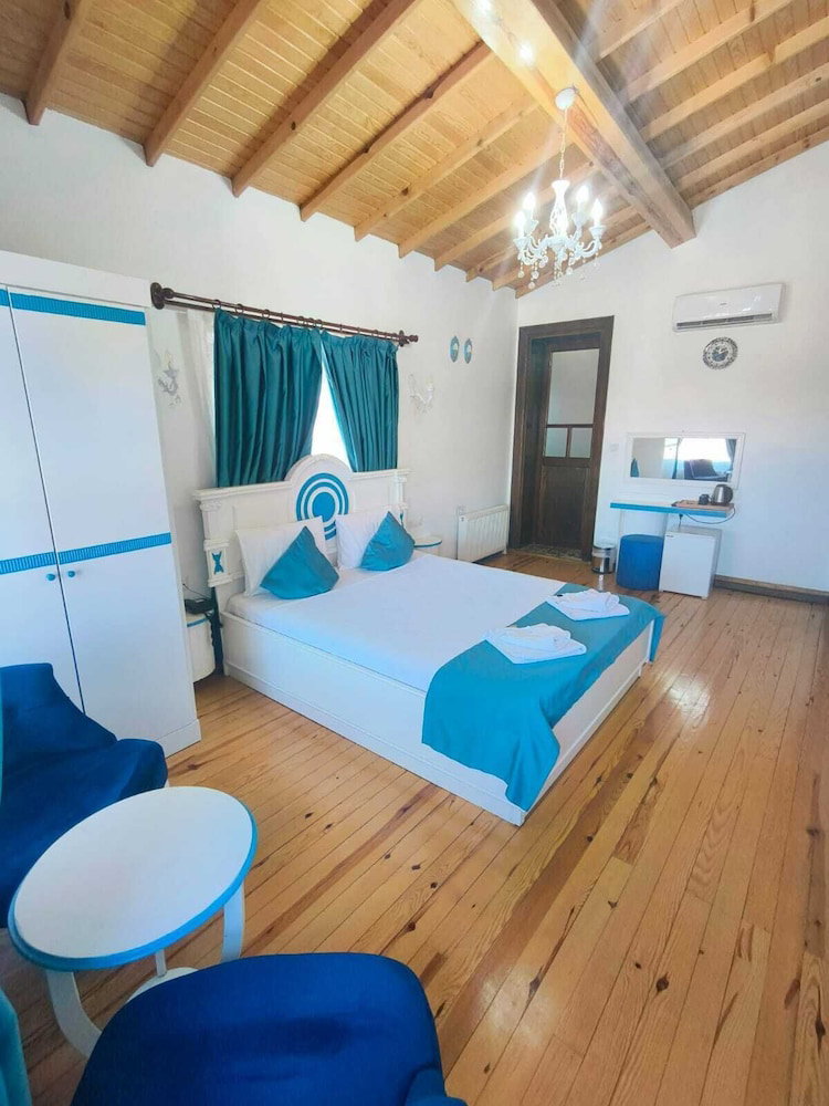 Büyükada Mavi̇ Palas Hotel