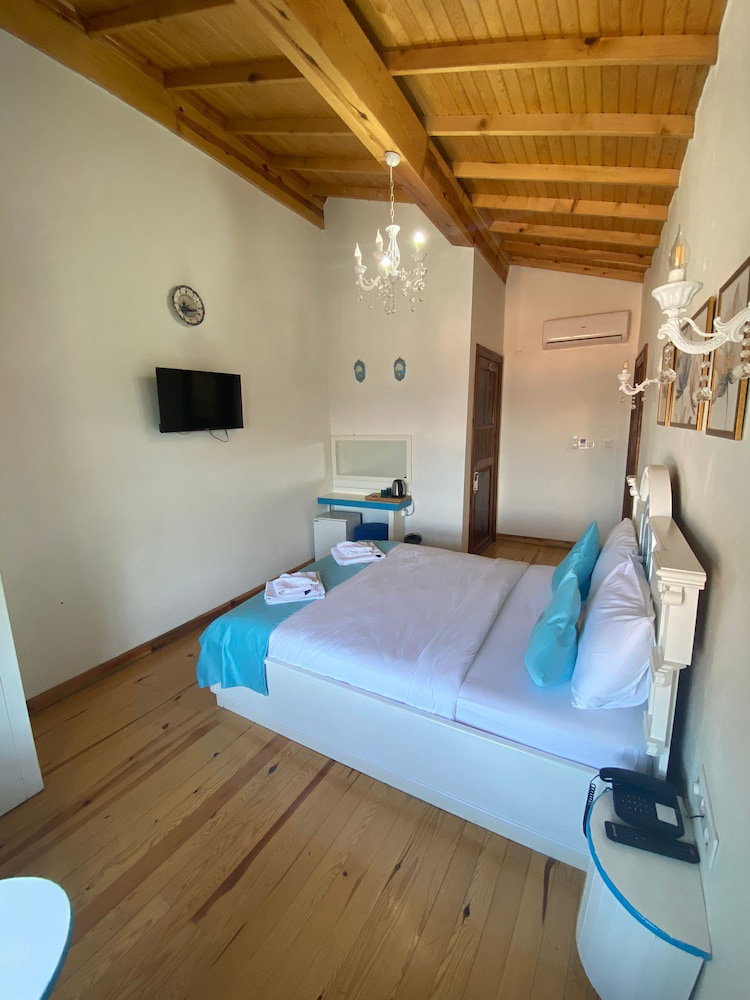 Büyükada Mavi̇ Palas Hotel