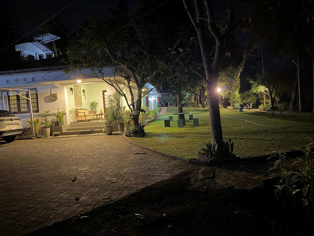 Hotel Thomasz Lodge