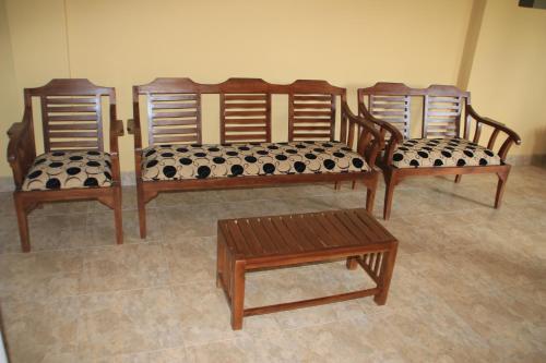 Self Cate Luxury Hostel