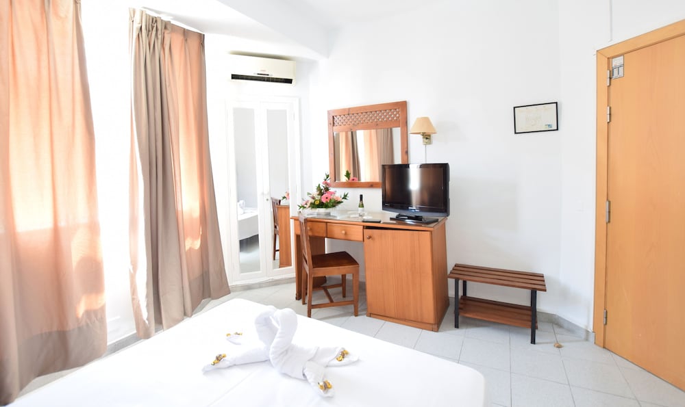 dal travel Hotel Adonis Pelinor