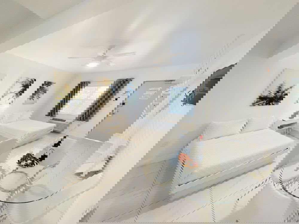 Hotel Samantha Apartments By Lowkl