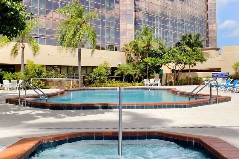 Hotel Doubletree By Hilton Hotel Miami Airport & Convention Center