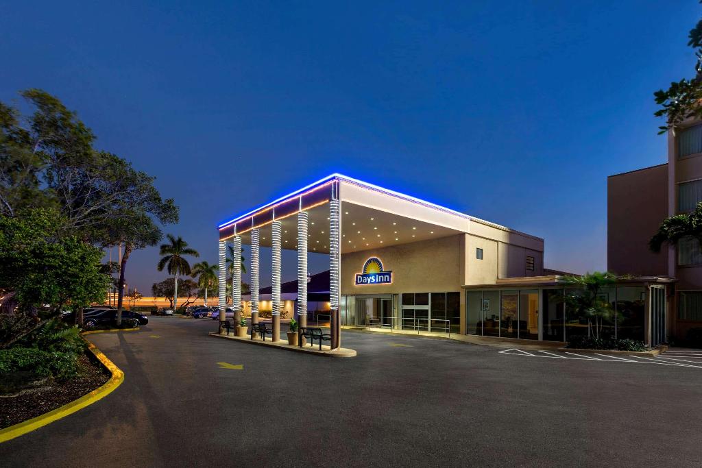 Hotel Days Inn By Wyndham Miami International Airport