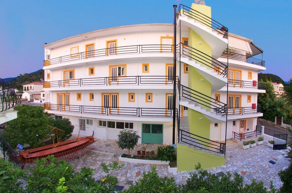 Hotel Remezzo Apartments