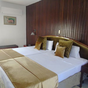 Hotel Horizontes La Granjita cazare Santa Clara