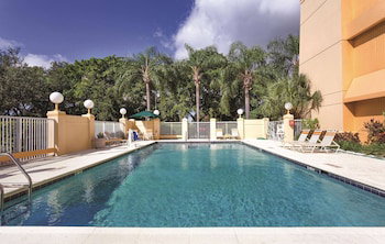 Hotel La Quinta Inn & Suites By Wyndham Miami Airport East