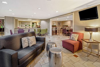 La Quinta Inn & Suites By Wyndham Miami Airport East