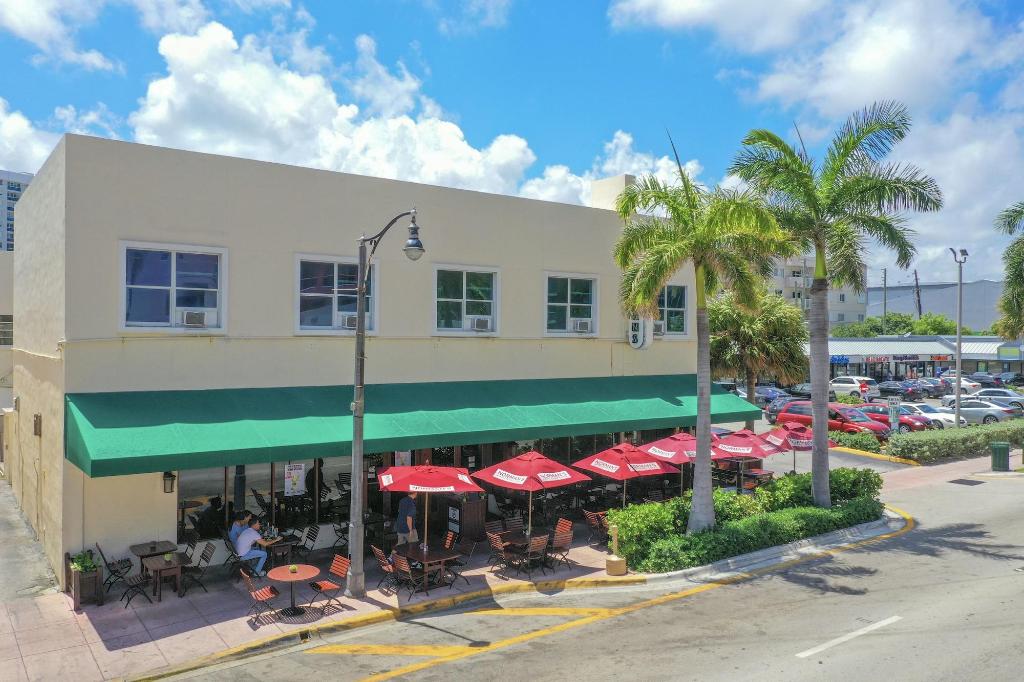 Norman'S Hotel And Dining