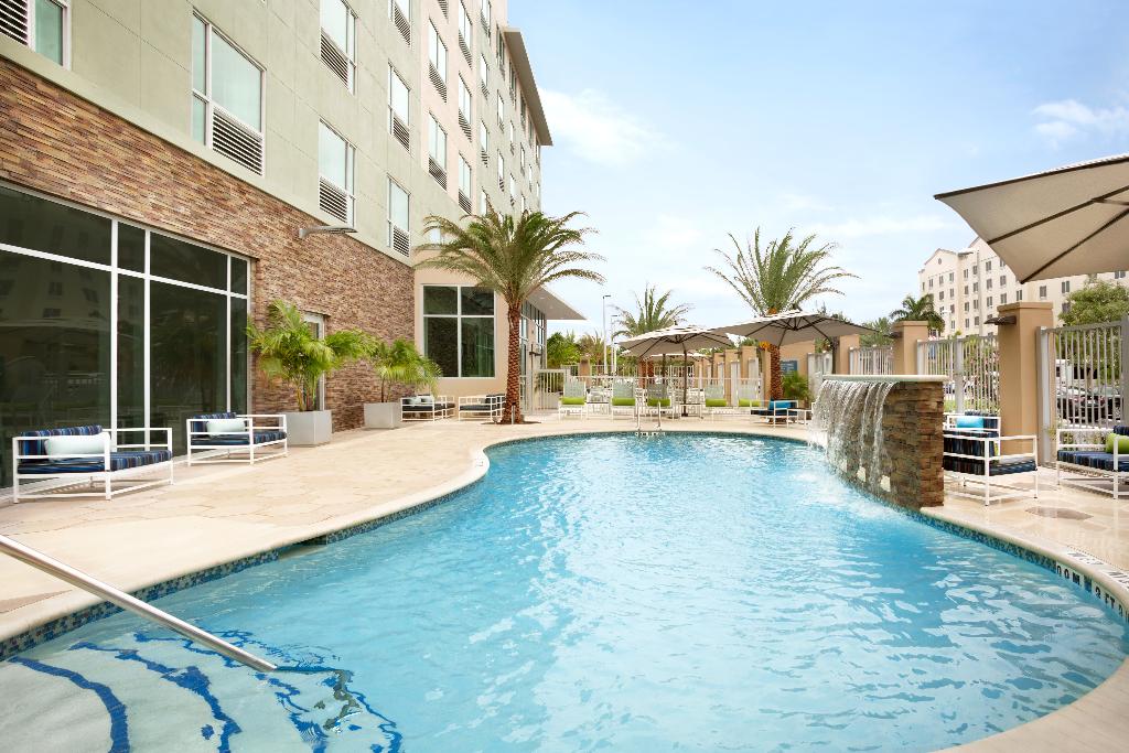 Hotel Four Points By Sheraton Miami Airport