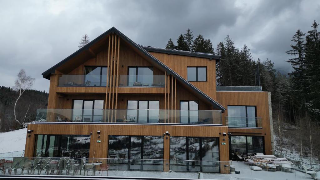 The Pines Bucegi Lodge