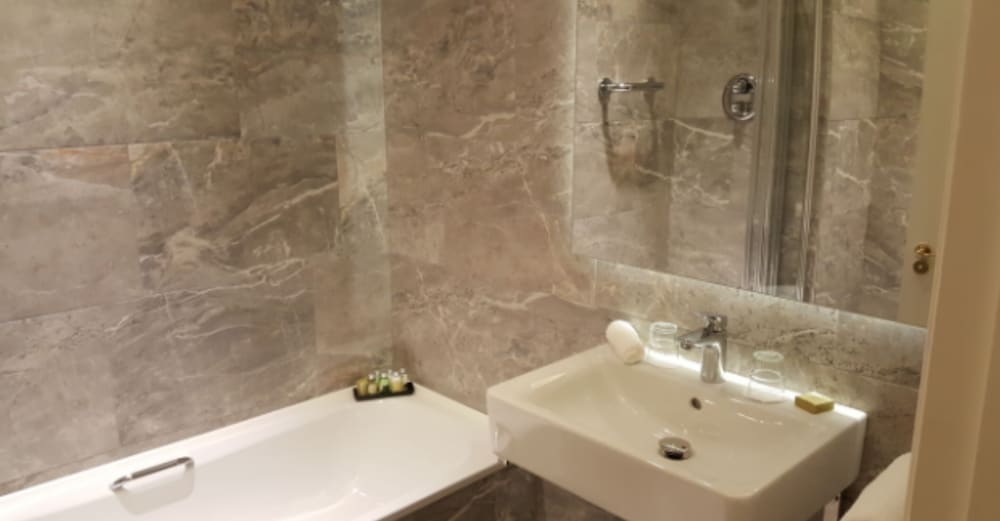 Hotel Corks Vienna Woods Hotel And Villas