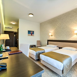 Hotel Luxor cazare Lublin