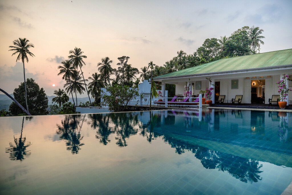 THE FLAME TREE ESTATE  HOTEL