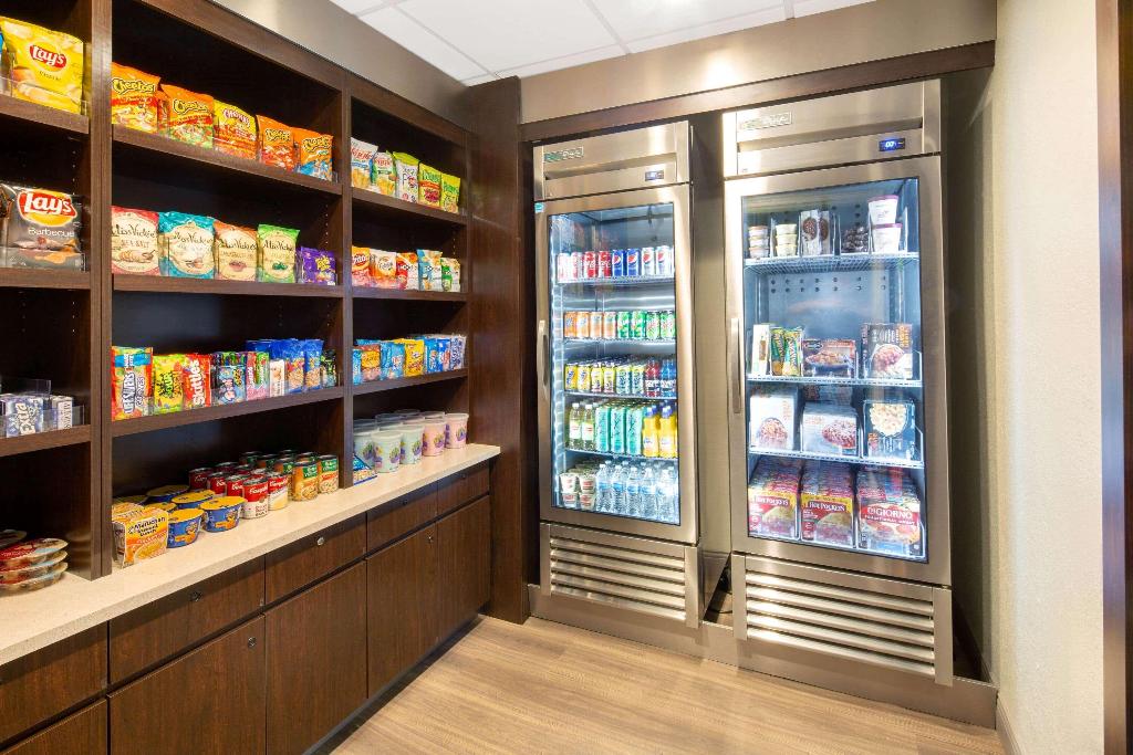 La Quinta Inn & Suites By Wyndham Miami Airport West