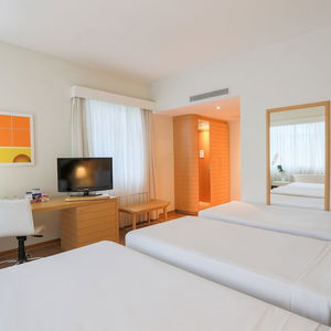 Hotel Pestana Curitiba cazare Curitiba