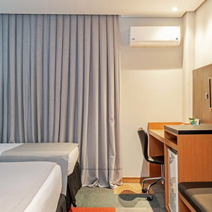 Hotel Slaviero Curitiba Batel cazare Curitiba