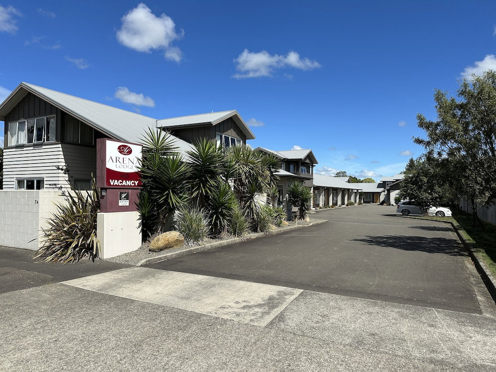 Hotel Arena Lodge