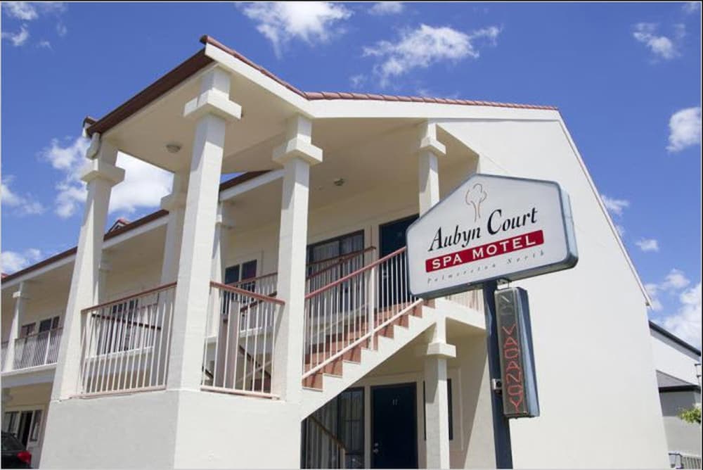 Hotel Aubyn Court Spa Motel