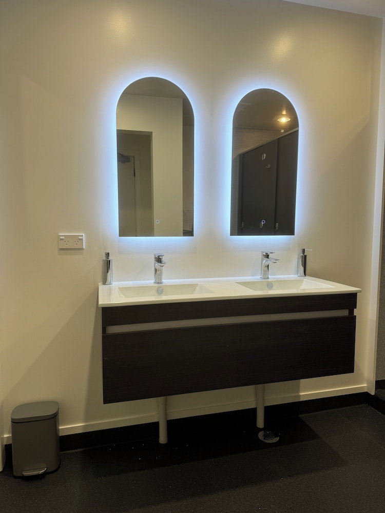 Hotel Uptown Backpackers