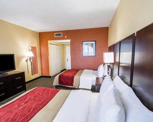 Hotel Clarion Inn And Suites Miami Airport cazare Miami