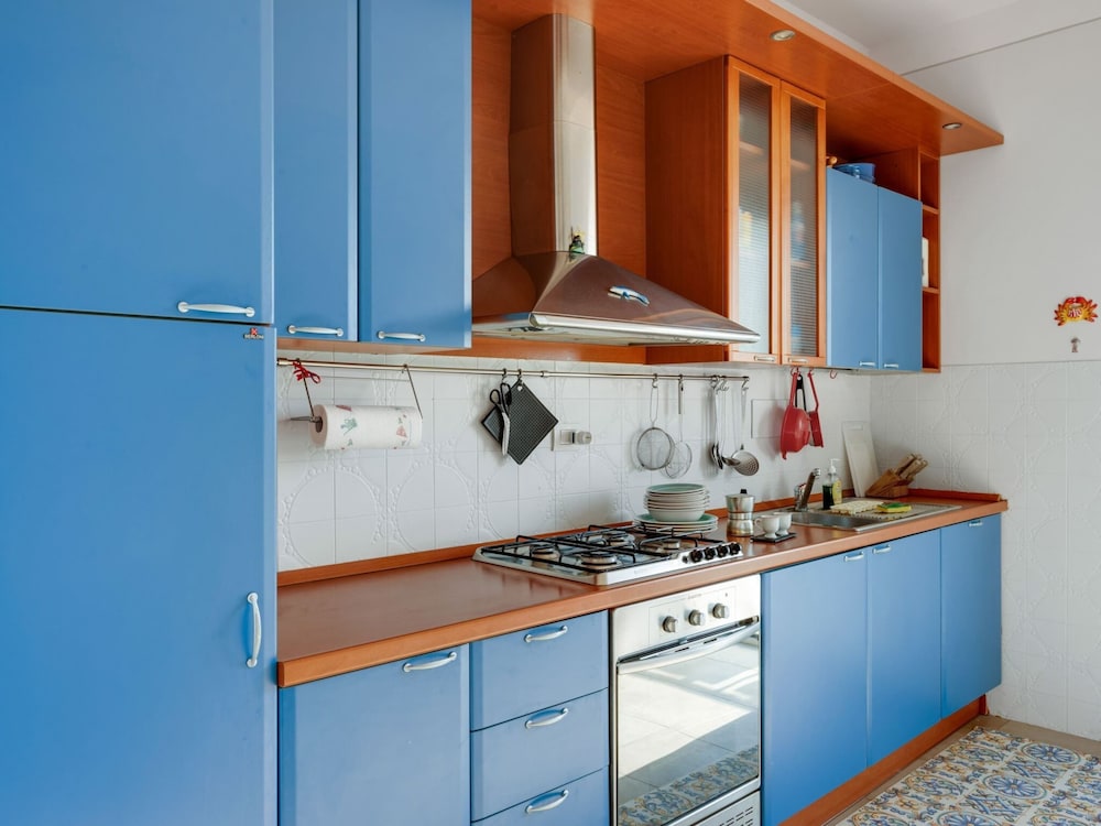 Amazing Holiday Home Near Pet-Friendly Beach