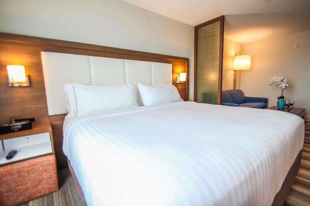 Hotel Holiday Inn Express & Suites Miami Airport East