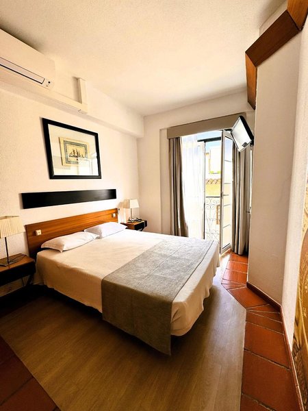 Lagosmar Hotel