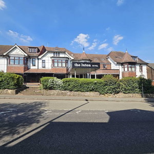 Hotel Luton Hotel cazare Luton