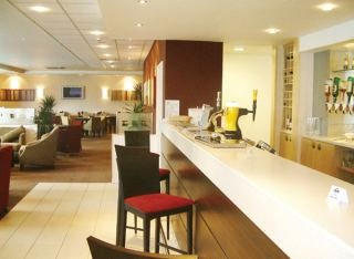 Hotel Premier Inn Premier Inn Luton Town Centre