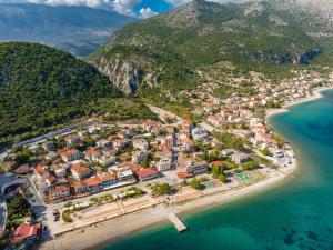 dal travel Odysseus Palace