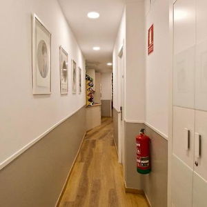 Sejur The Bridge Huertas vacanta Madrid