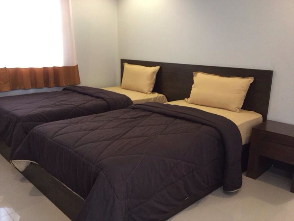 Hotel Room Riverside