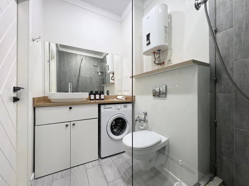 Hotel Live On General Dyusenov Street 2/2