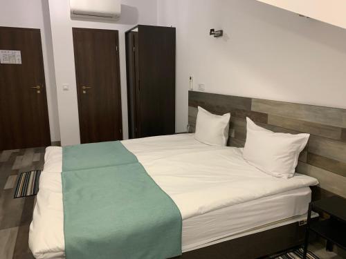 Arte Hotel Rooms And Apartments