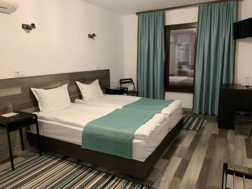 Arte Hotel Rooms And Apartments
