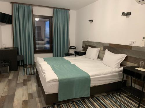 Arte Hotel Rooms And Apartments